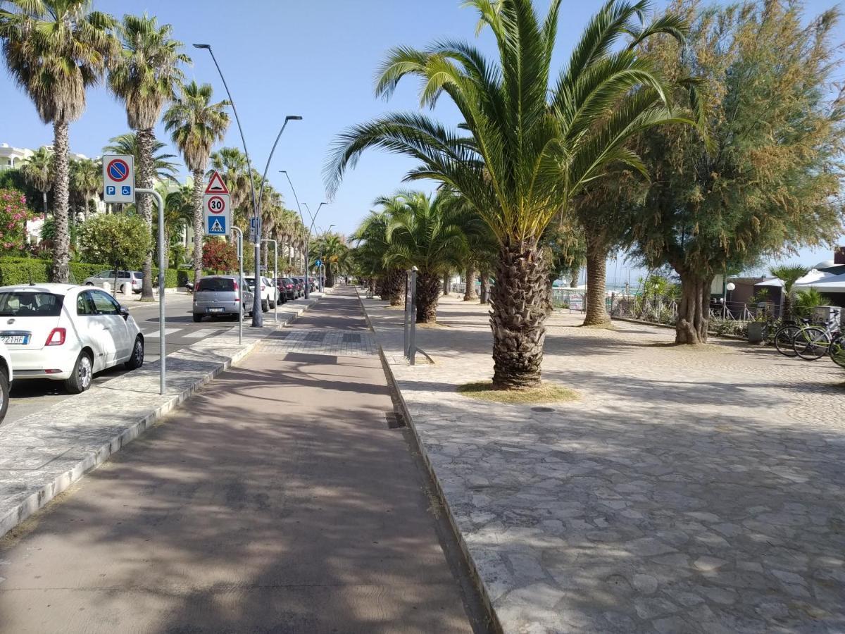 Casa Giardino Apartment San Benedetto del Tronto Bagian luar foto